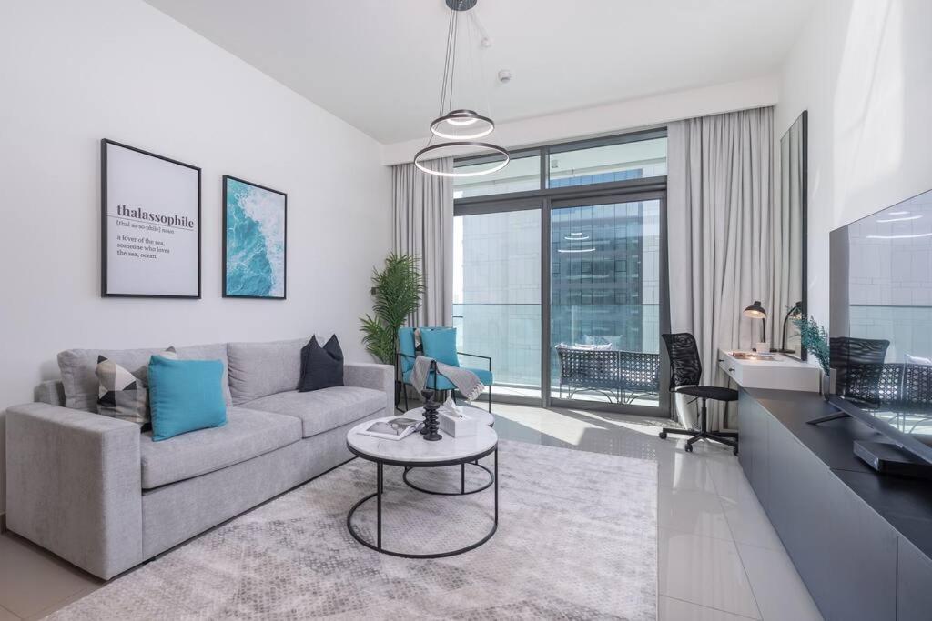 Vogue Beachfront - Palm Views & Private Dubai