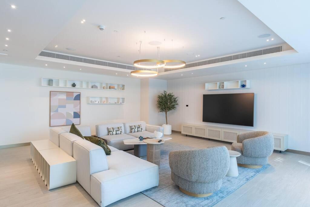 Vogue Beachfront - Palm Views & Private