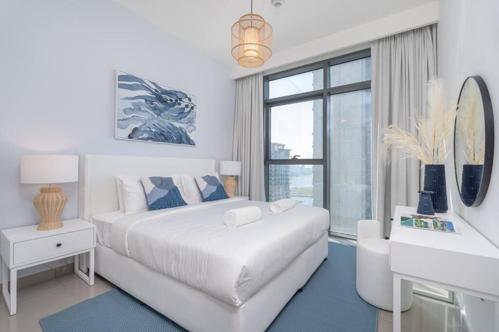 Vogue Beachfront - Palm Views & Private Appartement *