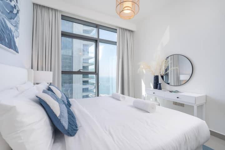 Vogue Beachfront - Palm Views & Private Appartement Dubai